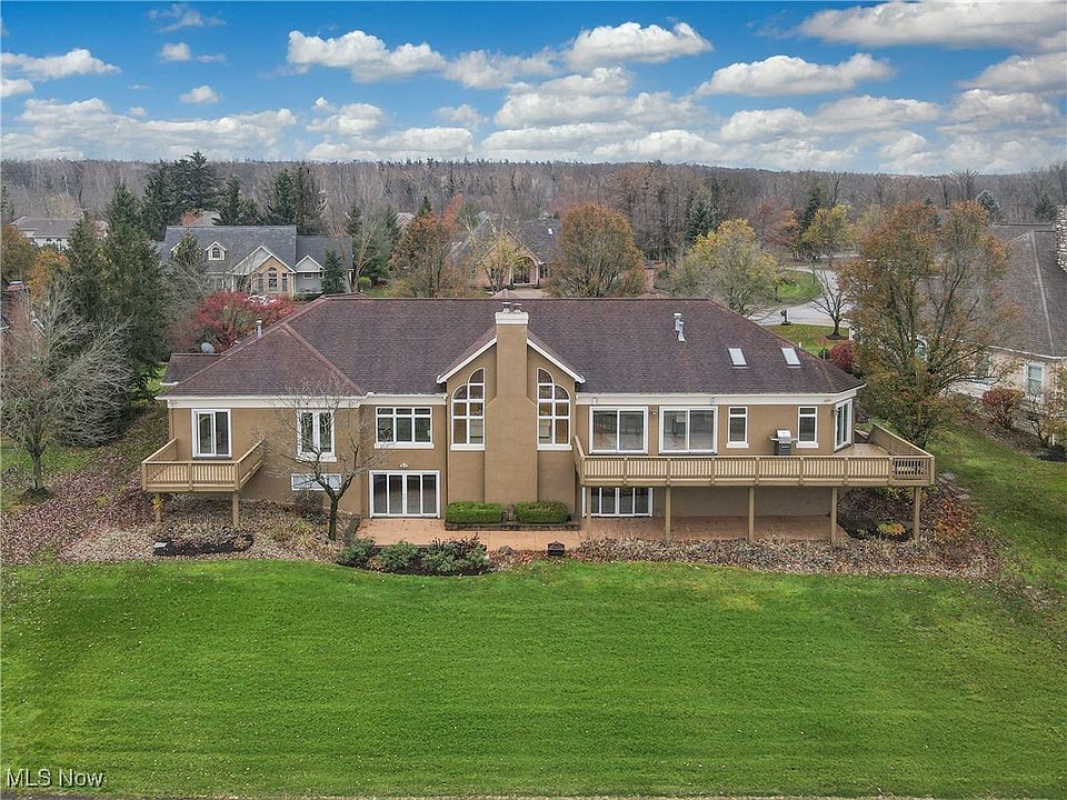 2nd image of 324 Spyglass Dr