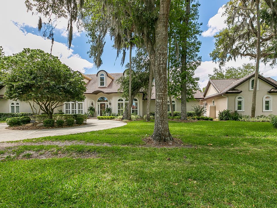 1st image of 153 Plantation Cir S