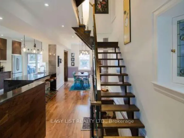 76 Dunn Ave, Toronto, ON M6K 2R6