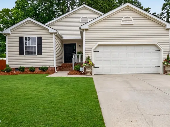 2119 Charny Dr, Raleigh, NC 27604