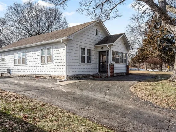 1011 Shawnee Rd, Kansas City, KS 66103