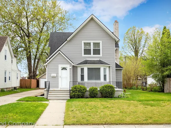 225 Euclid St, Mount Clemens, MI 48043