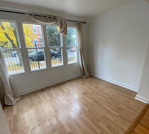4th image of 3420 W Belden Ave #1