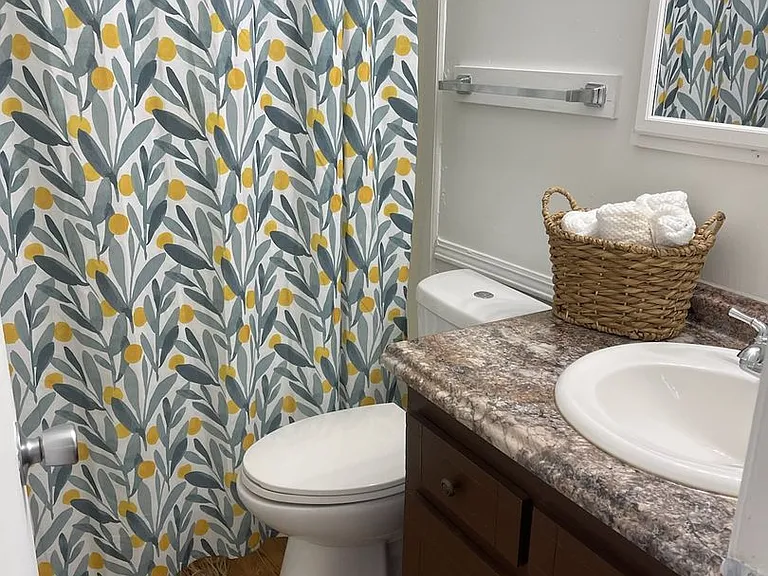 South Point Apartments — Photo 15