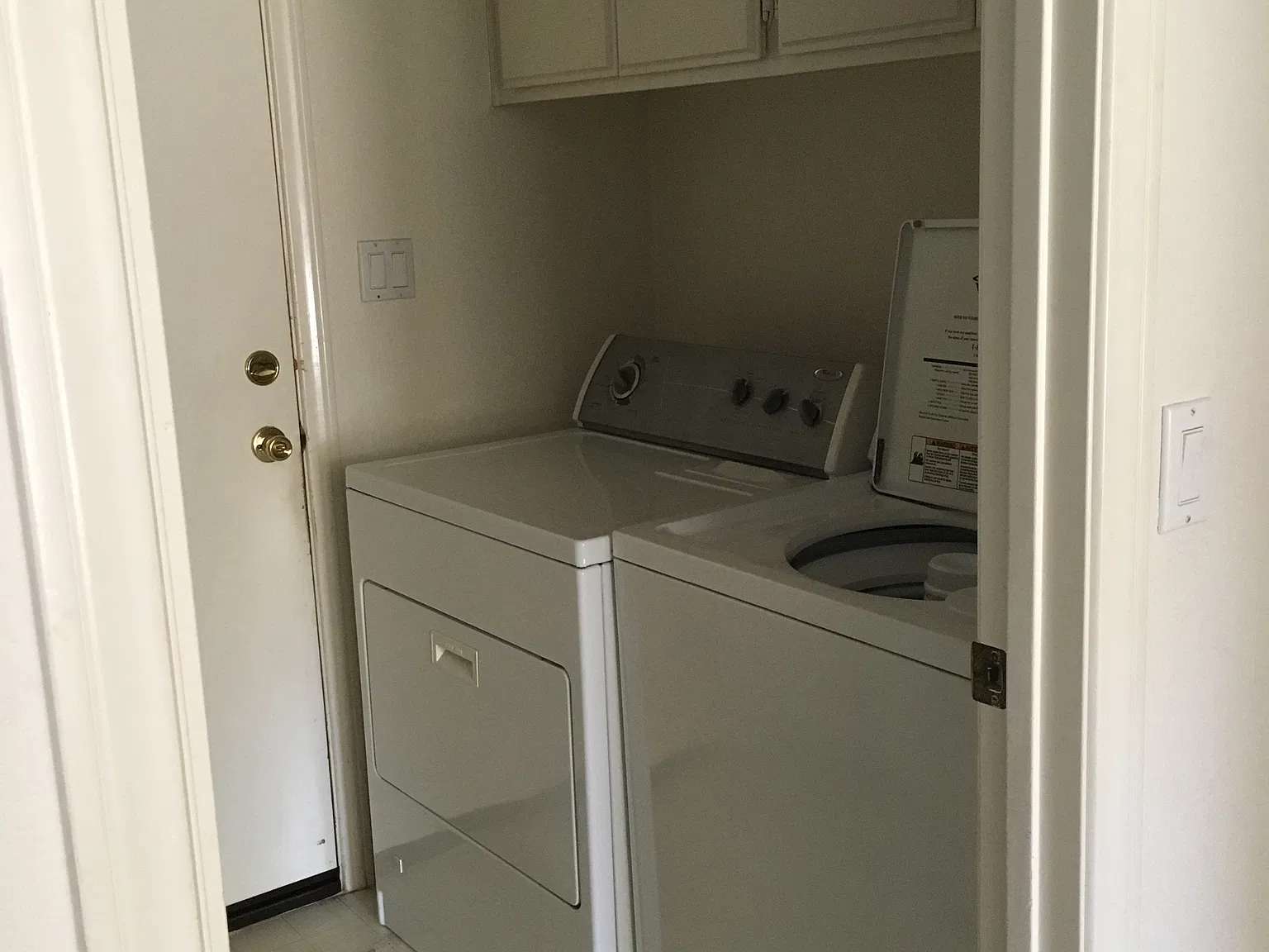 5 bed, 2.5 bath, 2978 sqft, $975 — Photo 2