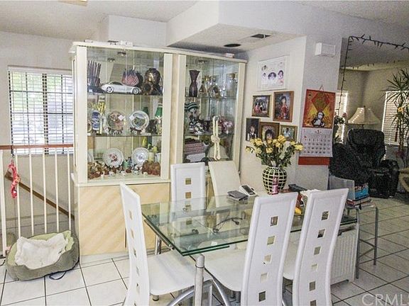 4th image of 410 Pomelo Ave APT A