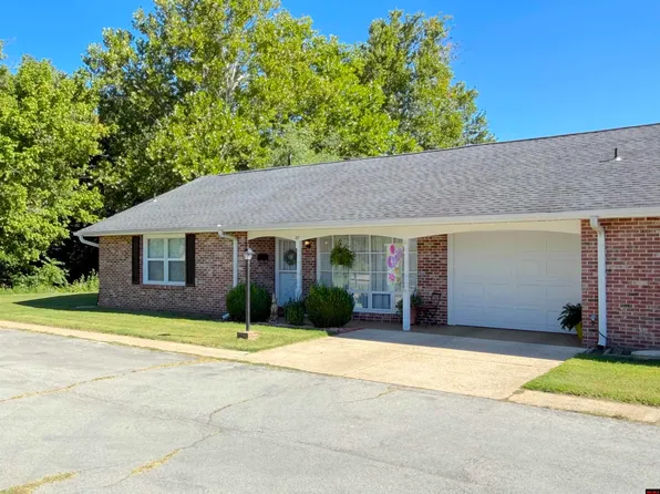 1303 Meadowbrook Dr, Mountain Home, AR 72653