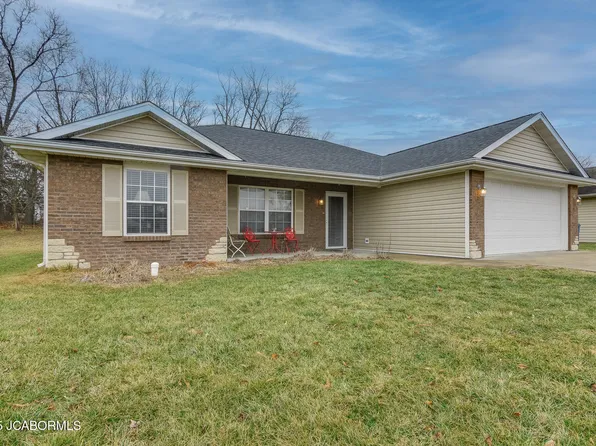 135 Sommer Ct, Holts Summit, MO 65043