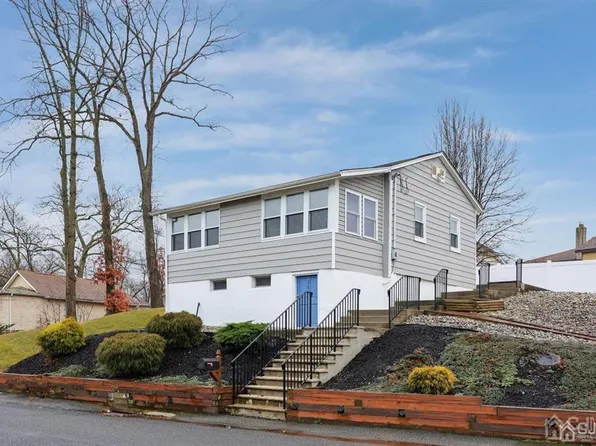 387 Lea Ave, Laurence Harbor, NJ 08879