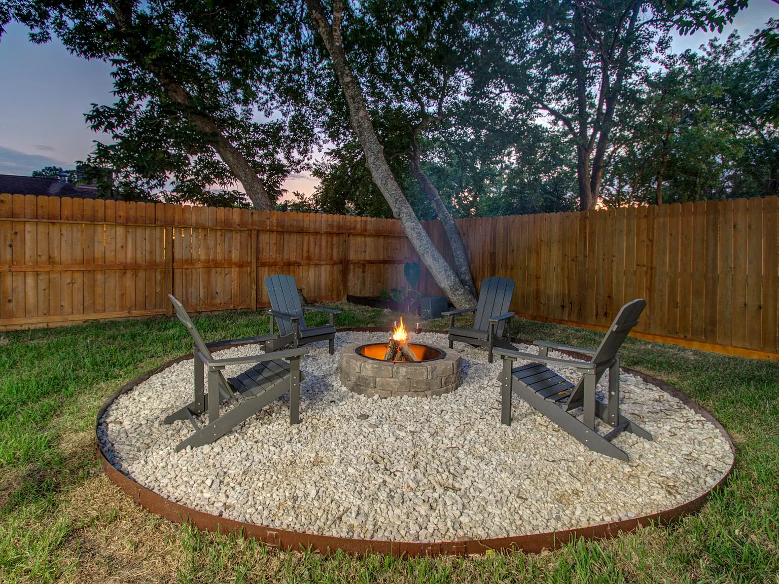4 bed, 1418 sqft, $8,750 — Photo 2