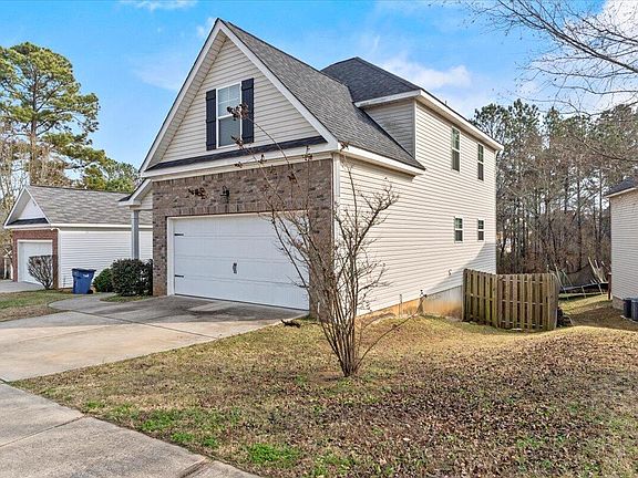 2nd image of 2003 Dundee Way