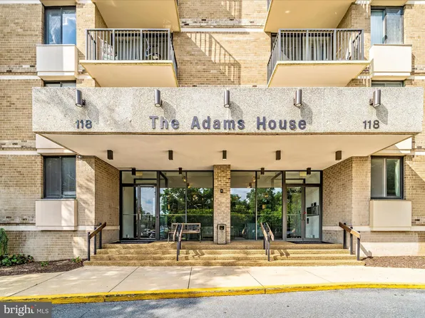 118 Monroe St APT 1105, Rockville, MD 20850