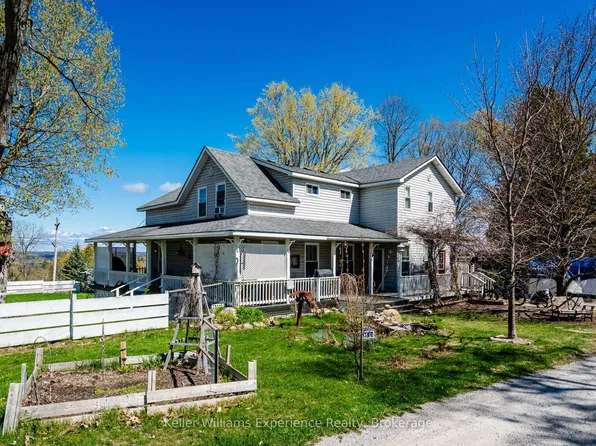 107 Pine St, Tay, ON L0K 2C0