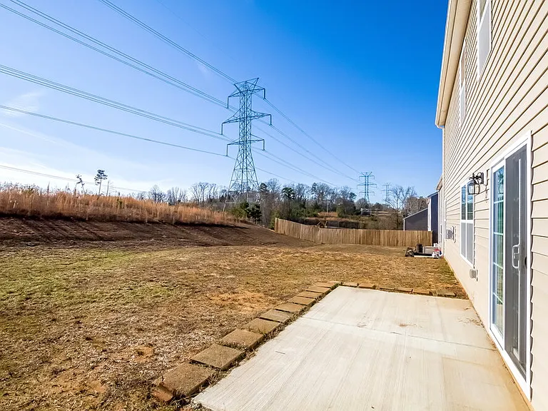 1537 Summer View Ln — Photo 17