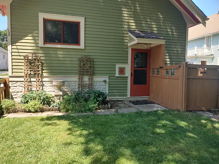W57N512 Hilbert Ave — Photo 18