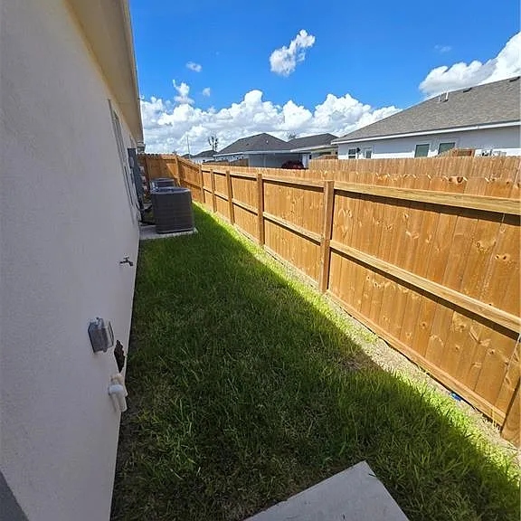913 N Clarence Ave #4 — Photo 10