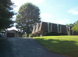 609 Seminole Ln, Kingsport, TN 37664