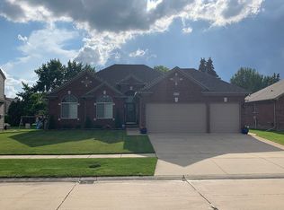 47275 Gloede Rd, Macomb, MI 48044