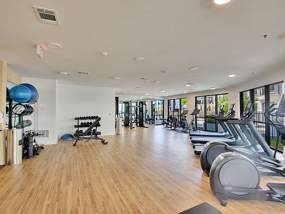 2nd image of 1701 Simond Ave Unit 633-1
