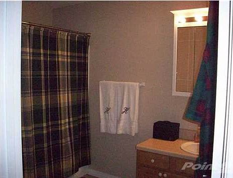 4th image of 138 Edgewood Ct