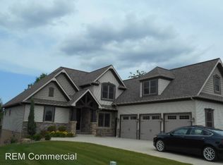 5937 Quarry Lake Dr SE, East Canton, OH 44730