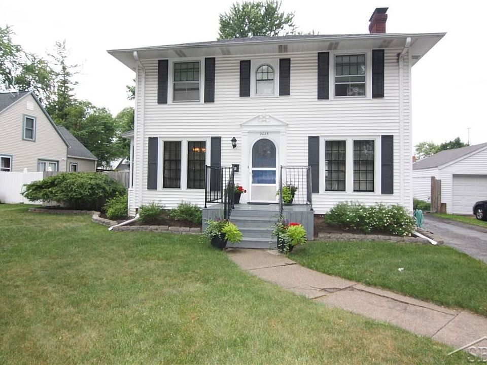 1st image of 2023 Harry St