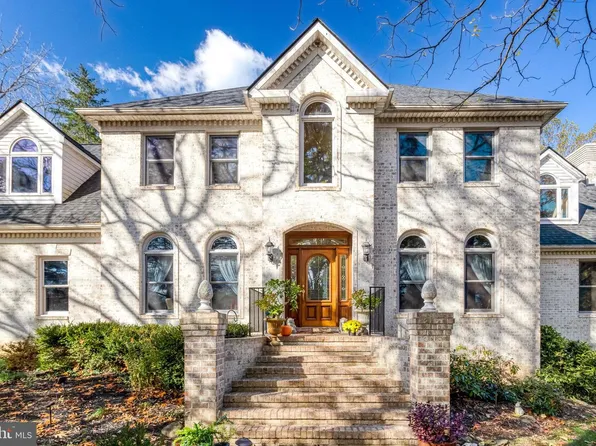 7929 Wellington Dr, Warrenton, VA 20186