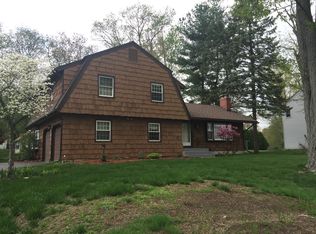 24 Farmstead Ln, Windsor, CT 06095