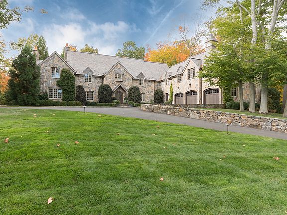 Gray doors virtually painted - currently wood tone