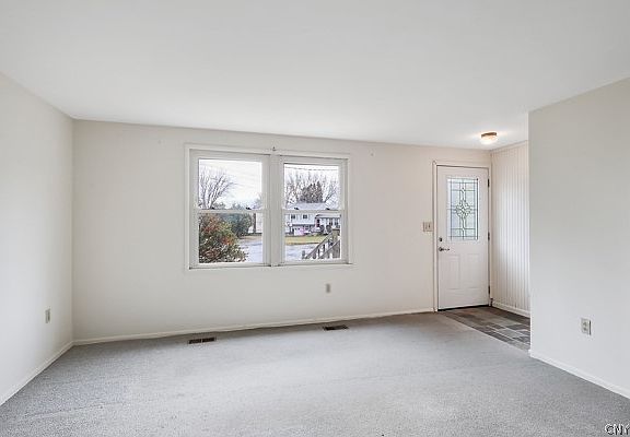 5th image of 4999 Windgate Rd