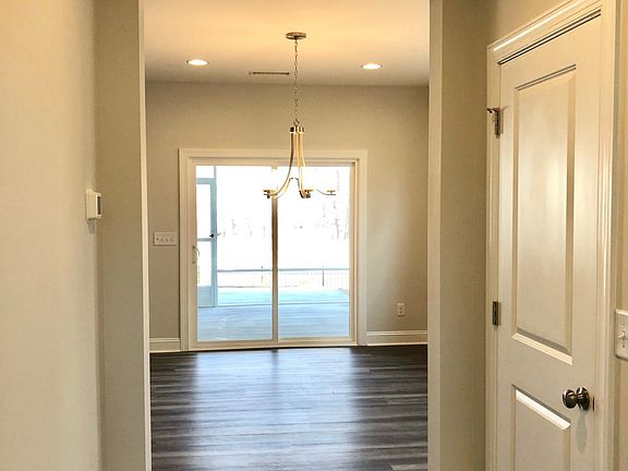 Foyer to Dining