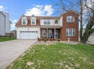206 Honeysuckle Ln, Winchester, KY 40391