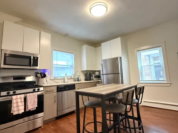 229 Charles St #1, Cambridge, MA 02141