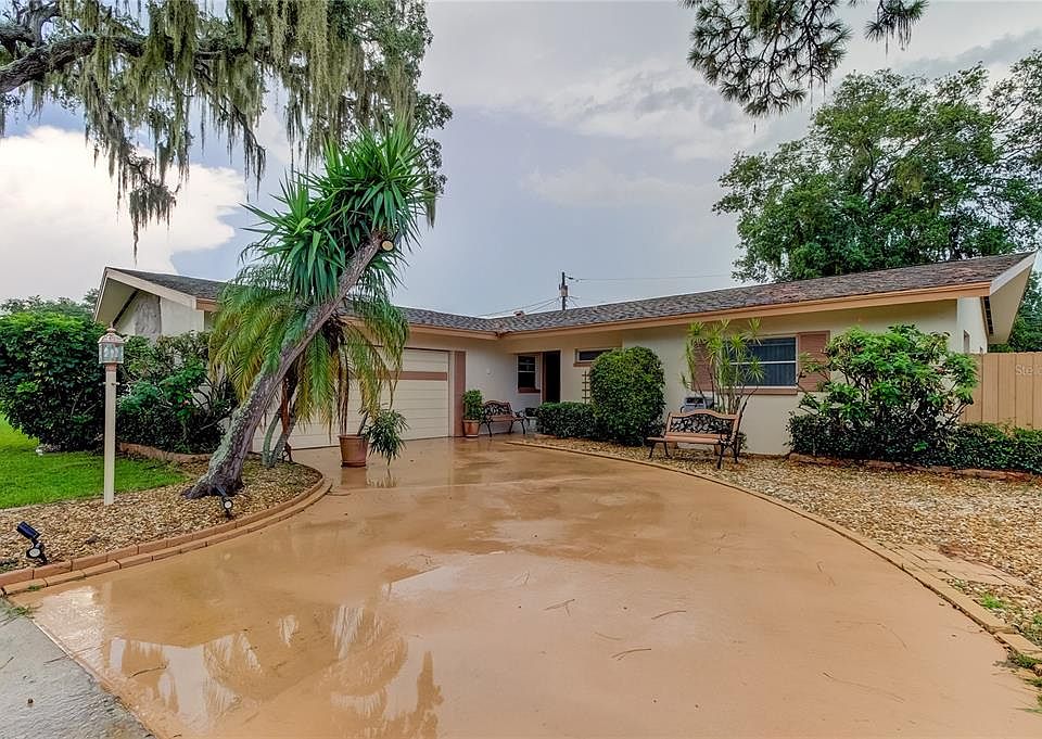 1st image of 1575 Idle Dr