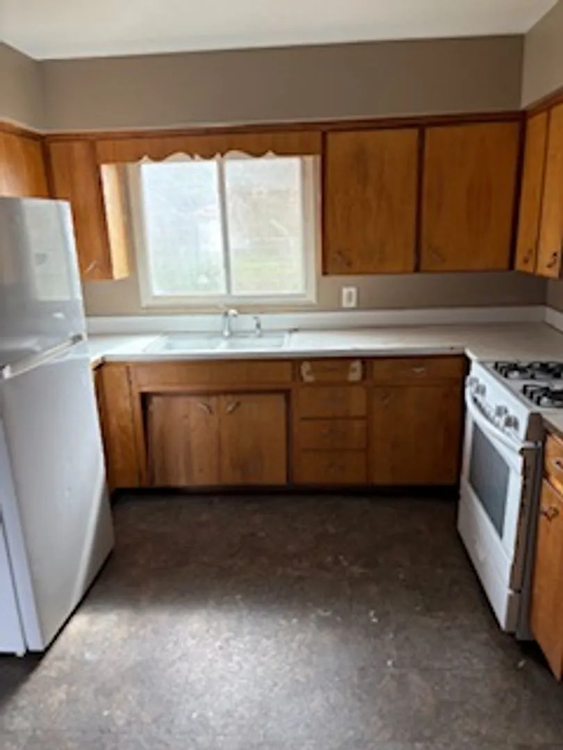 225 Miriam - Unit B — Photo 1