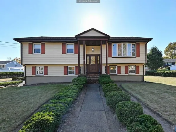 166 W Midland Ave, Paramus, NJ 07652