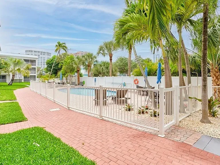 1439 S Ocean Blvd — Photo 63