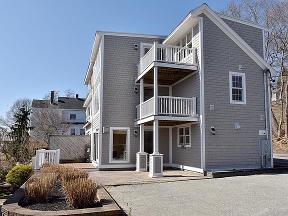 5th image of 40 1/2 Merrimac St #1
