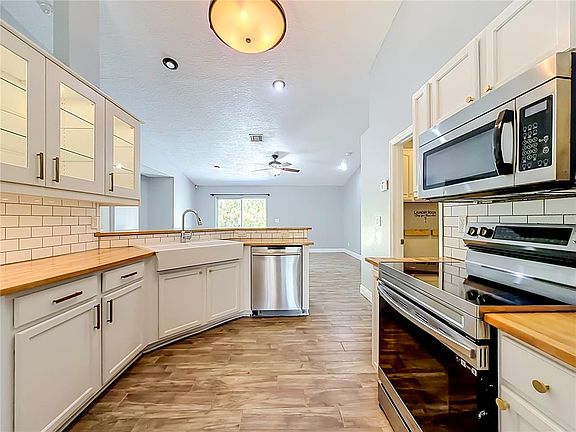 4th image of 3288 WALLACE AVENUE SE
