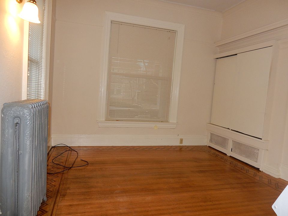 Building Photo 4