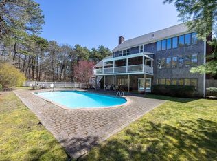 7 Wolf Hl, East Sandwich, MA 02537