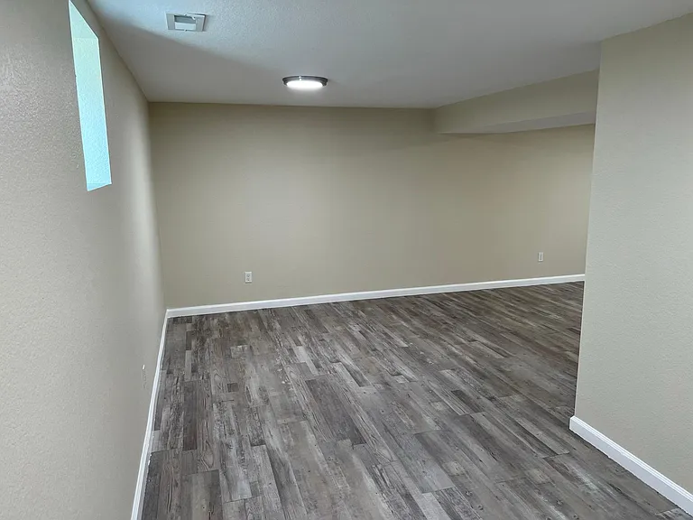 1656 Lansing St — Photo 23