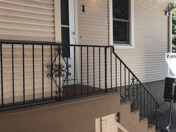 3rd image of 436 W Wilson St #13096822