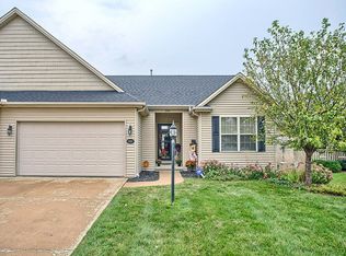 808 Sedgegrass Dr, Champaign, IL 61822