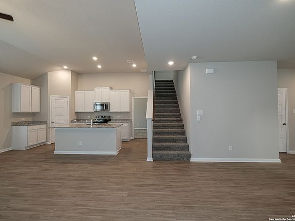 5th image of 513 Cypress Arbor