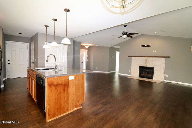 5th image of 10 Clearview Drive