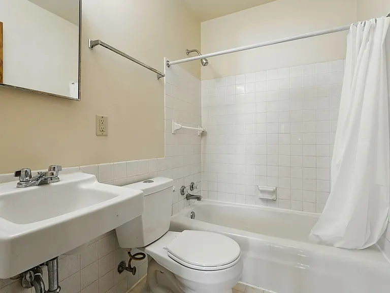 440 Brad St — Photo 6