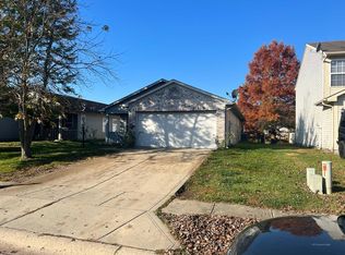 1712 Long Lake Dr, Greenwood, IN 46143