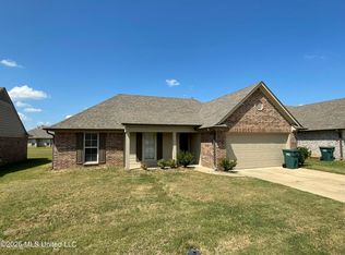 8831 Smith Ranch Dr, Southaven, MS 38671