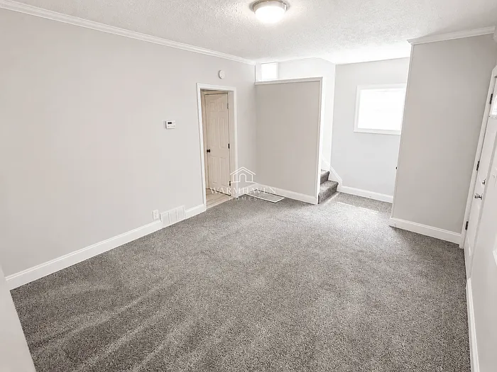 885 Brown St — Photo 3